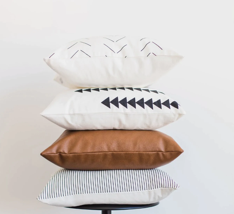 Amaro Collection: Throw Pillow Covers (18"x18")